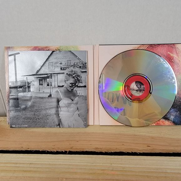 CD Pink Beautiful Trauma - Picture 4 of 5